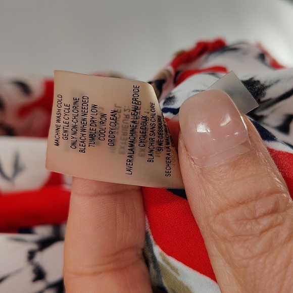 Ivanka Trump Blouse Size XL Red Blue Floral Denim Trim Lightweight - Picture 4 of 7